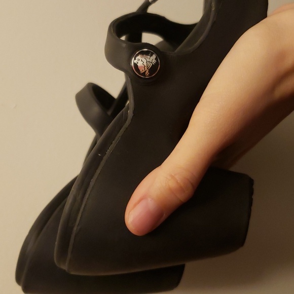 Crocs women's black heeled sandals size 8 - Picture 8 of 9